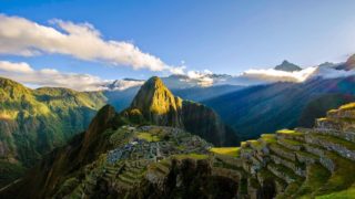 マチュピチュとペルーの山々