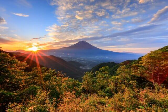 秋暁の富士山